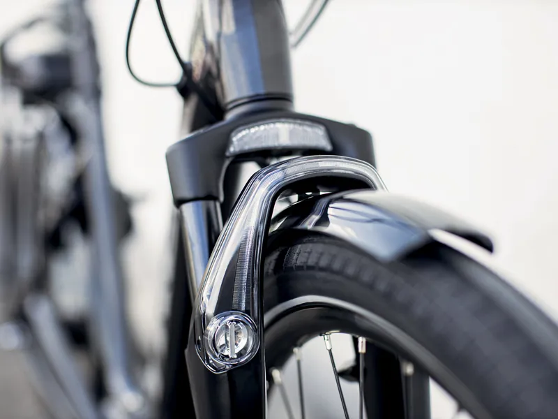 Trek District+ 4 400wh Lowstep Electric Hybrid Bike 2022 in Black-7